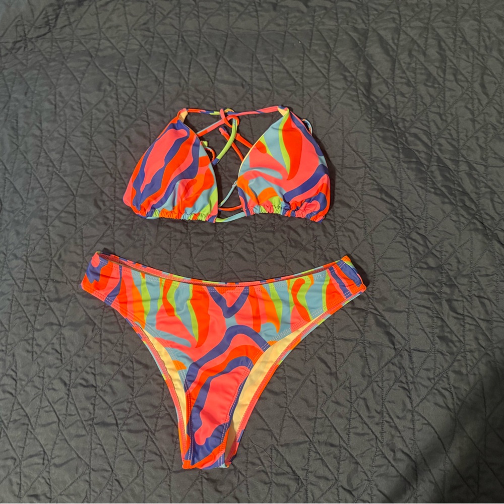 SHEIN Red and Orange Bikini Set with Geometric Design